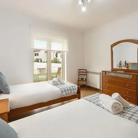 別荘 Casa Grutas - Spacious With Private Parking