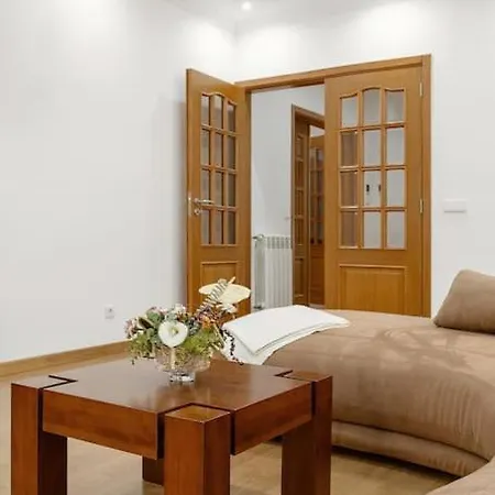Casa Grutas - Spacious With Private Parking Salir de Porto