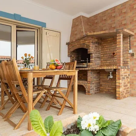 Casa Grutas - Spacious With Private Parking 別荘 Salir de Porto